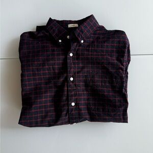 J Crew Men’s Button Down in Medium